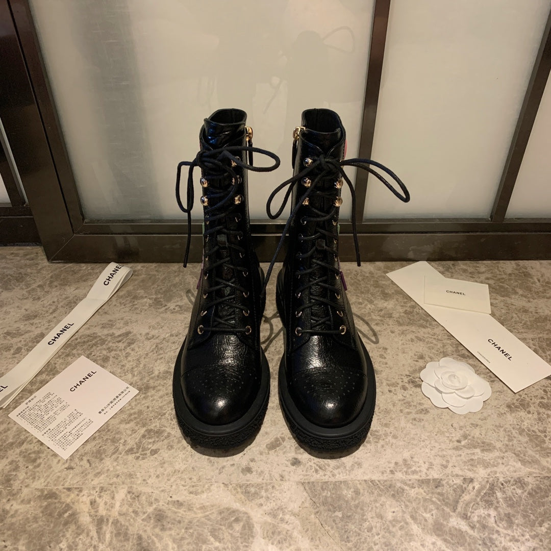 CC Short Boots 40mm In Black Wrinkled Calfskin 940068