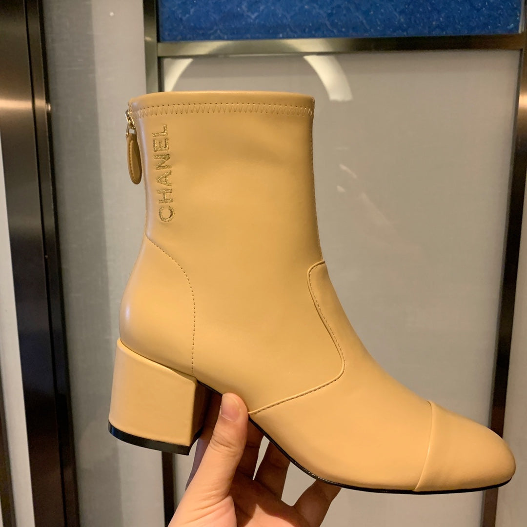 CC Short Boots 50mm In Beige Lambskin 940077