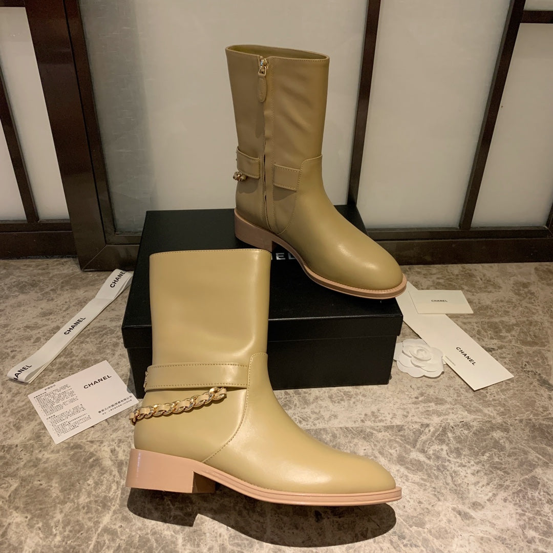 CC Short Boots 35mm In Beige With Chain Cowhide 940088