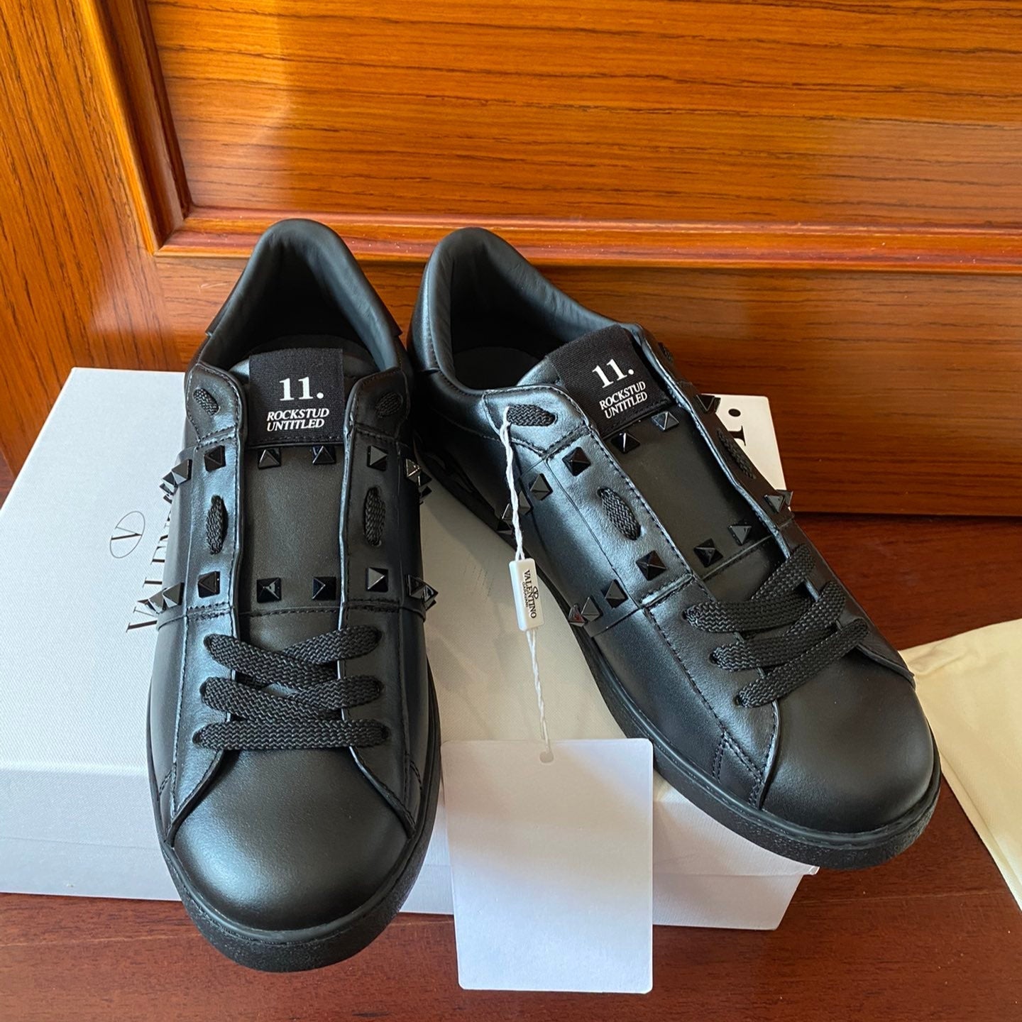 VT Rockstud Sneaker Black Purple Cowhide