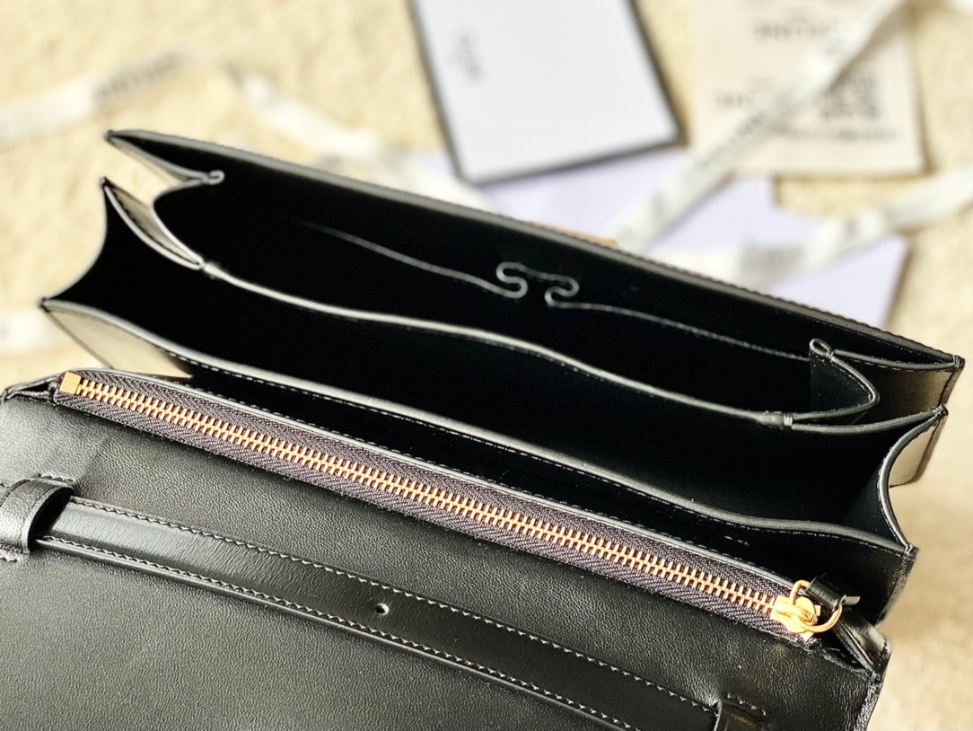 CELINE MEDIUM CLASSIQUE BAG 24CM BLACK CALFSKIN