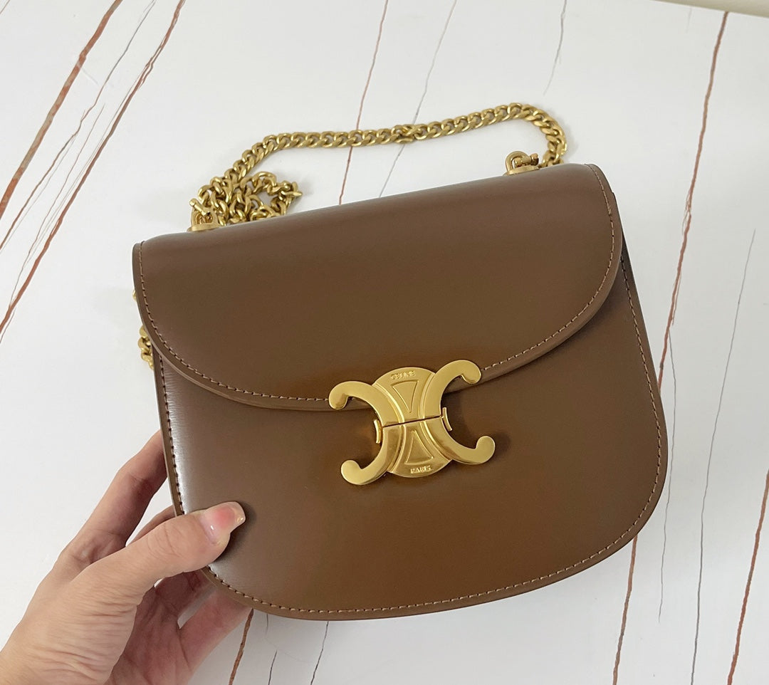 TRIPHOME 19 SADDLE BAG CARAMEL BROWN CALFSKIN