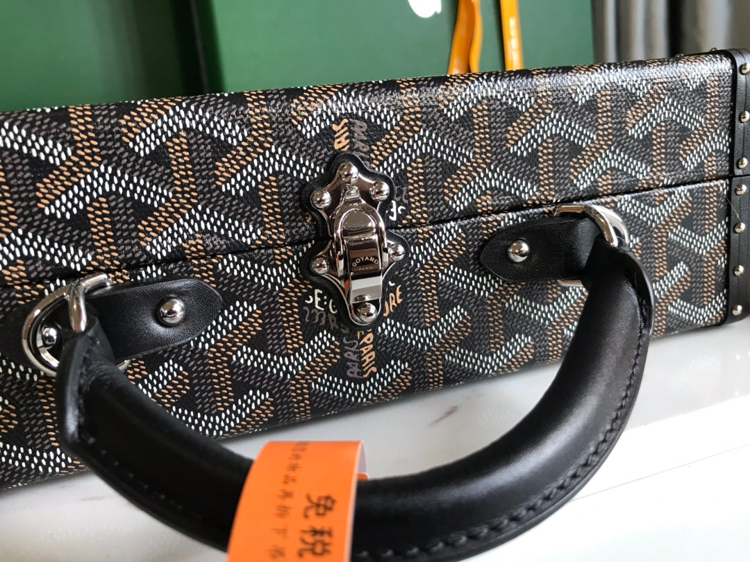GRAND HÃ”TEL TRUNK BAG 24 IN BLACK GOYARDINE CANVAS AND CALFSKIN