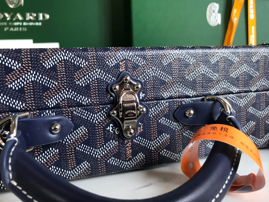 GRAND HÃ”TEL TRUNK BAG 24 IN NAVY BLUE GOYARDINE CANVAS AND CALFSKIN