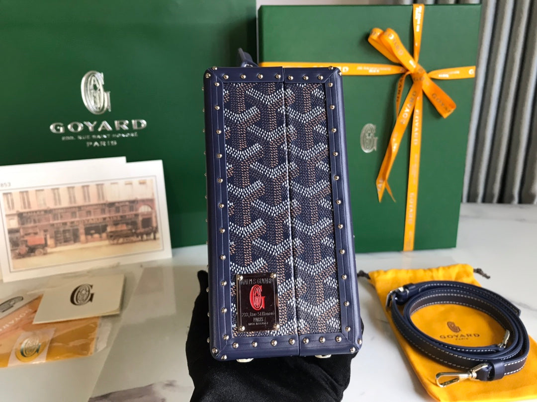 GRAND HÃ”TEL TRUNK BAG 24 IN NAVY BLUE GOYARDINE CANVAS AND CALFSKIN