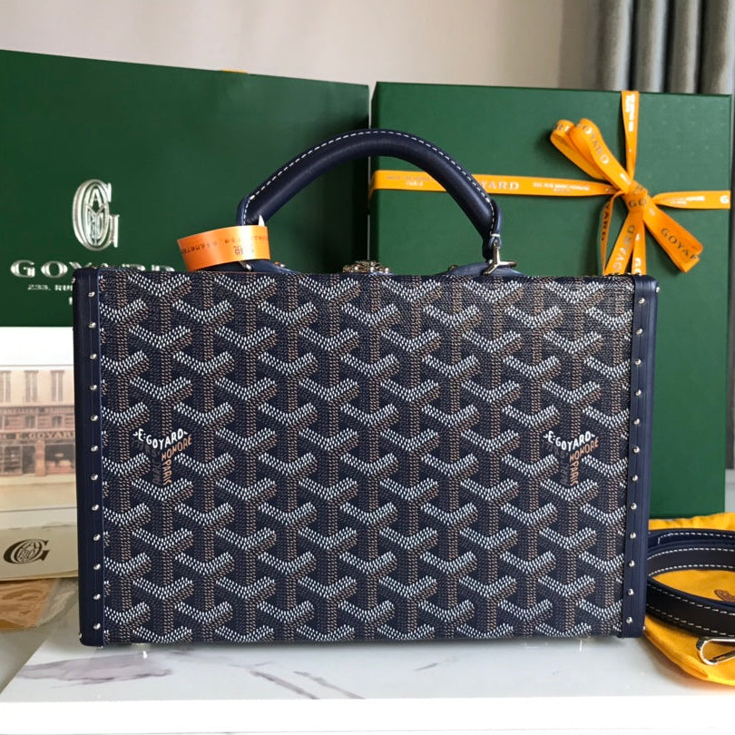GRAND HÃ”TEL TRUNK BAG 24 IN NAVY BLUE GOYARDINE CANVAS AND CALFSKIN