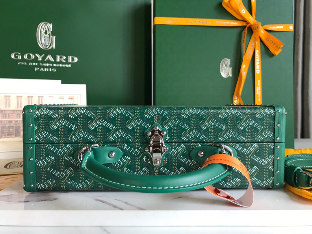 GRAND HÃ”TEL TRUNK BAG 24 IN GREEN GOYARDINE CANVAS AND CALFSKIN