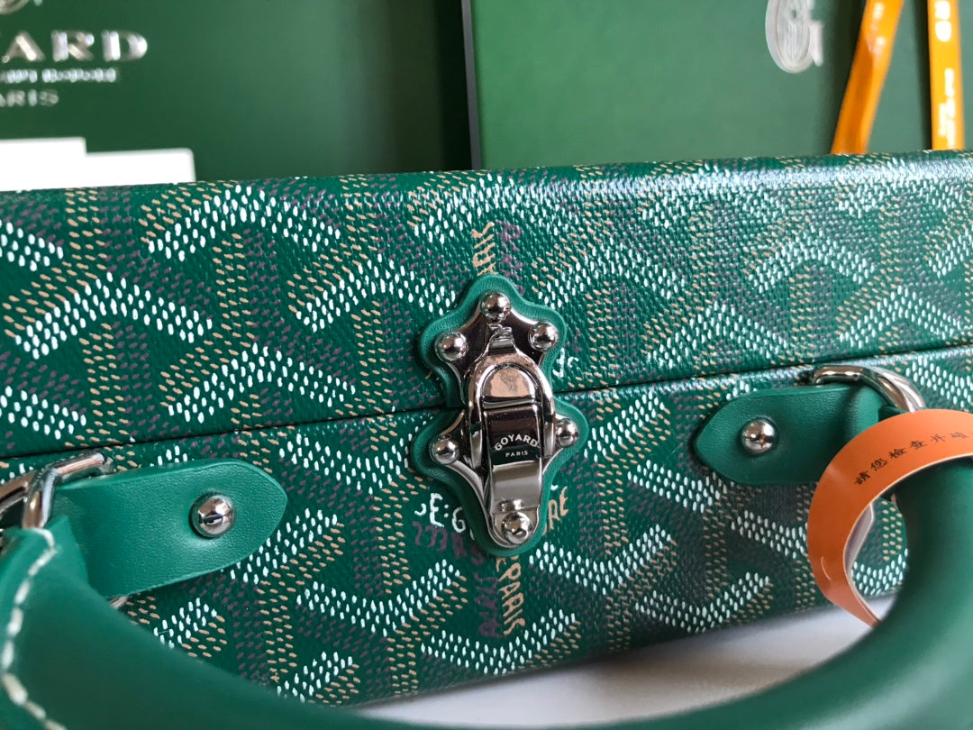 GRAND HÃ”TEL TRUNK BAG 24 IN GREEN GOYARDINE CANVAS AND CALFSKIN