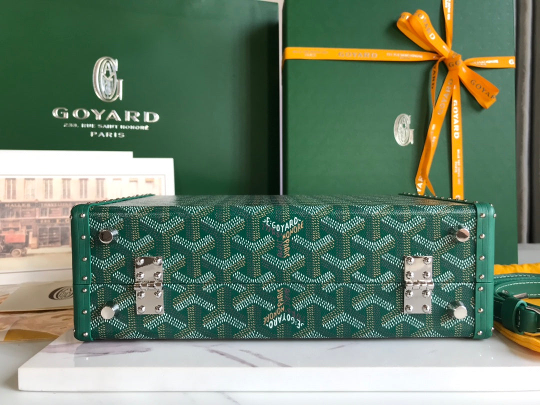 GRAND HÃ”TEL TRUNK BAG 24 IN GREEN GOYARDINE CANVAS AND CALFSKIN