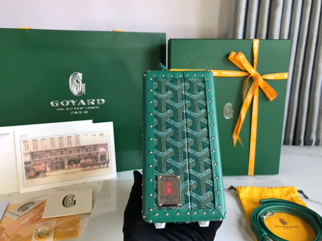 GRAND HÃ”TEL TRUNK BAG 24 IN GREEN GOYARDINE CANVAS AND CALFSKIN