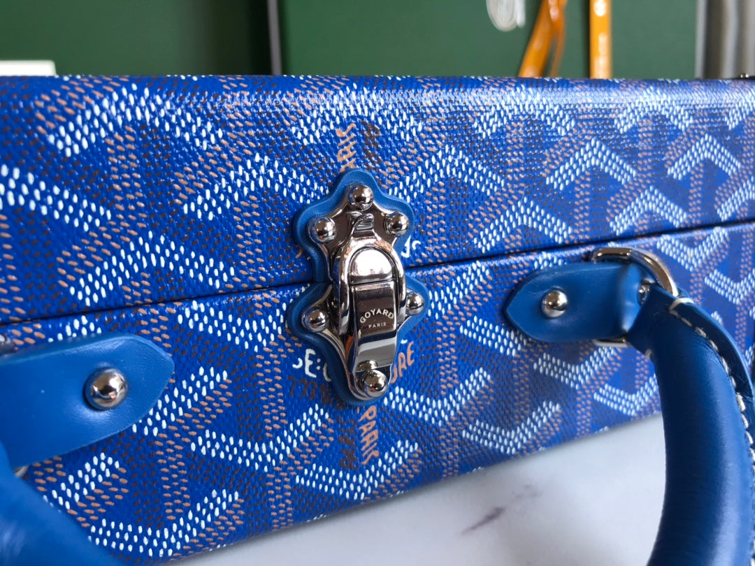 GRAND HÃ”TEL TRUNK BAG 24 IN BLUE GOYARDINE CANVAS AND CALFSKIN