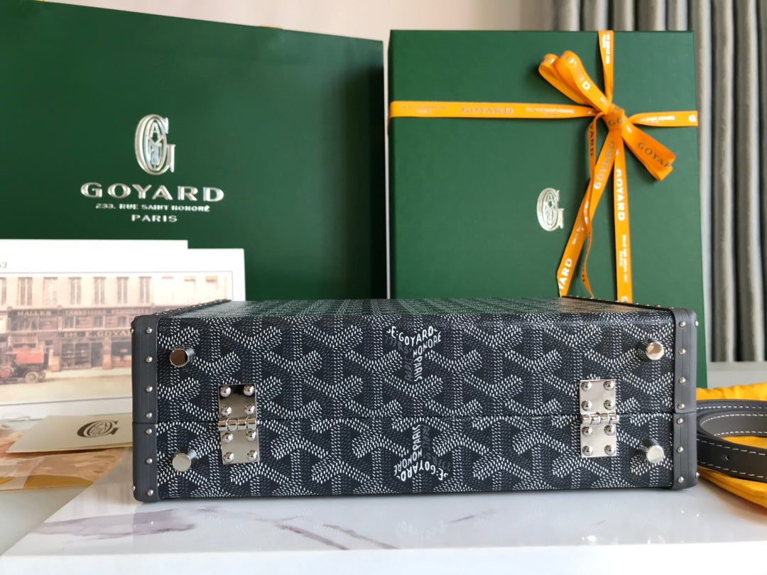 GRAND HÃ”TEL TRUNK BAG 24 IN GREY BLACK GOYARDINE CANVAS AND CALFSKIN