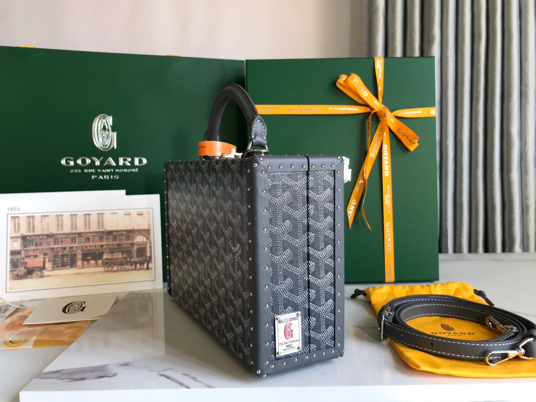 GRAND HÃ”TEL TRUNK BAG 24 IN GREY BLACK GOYARDINE CANVAS AND CALFSKIN