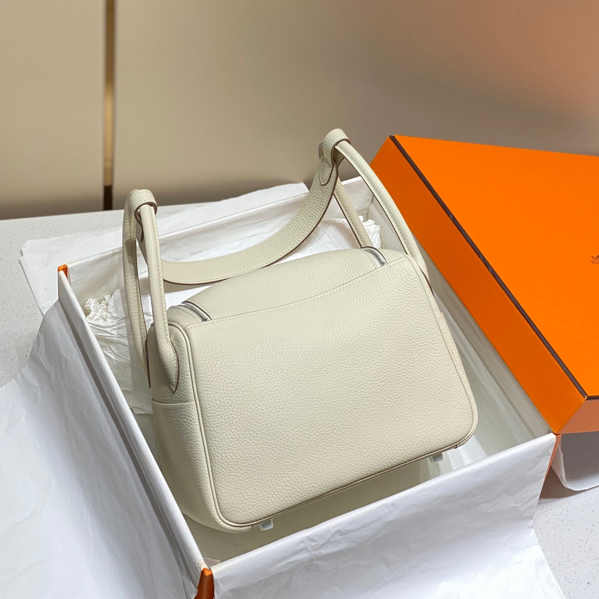 HM LINDY 26 BAG WHITE TAURILLON CLEMENCE LEATHER