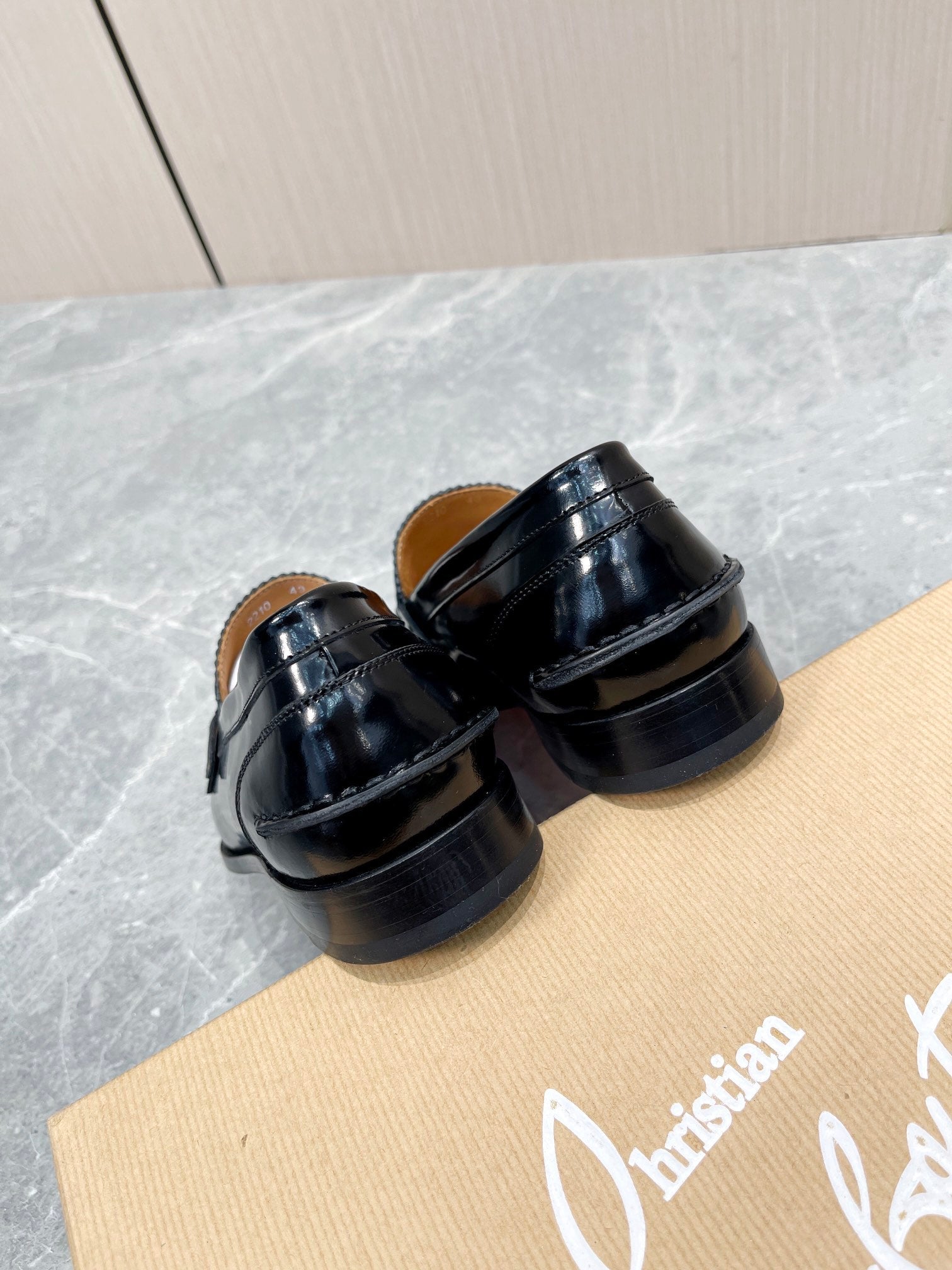 cl mocloon loafer black beige patent calfskin