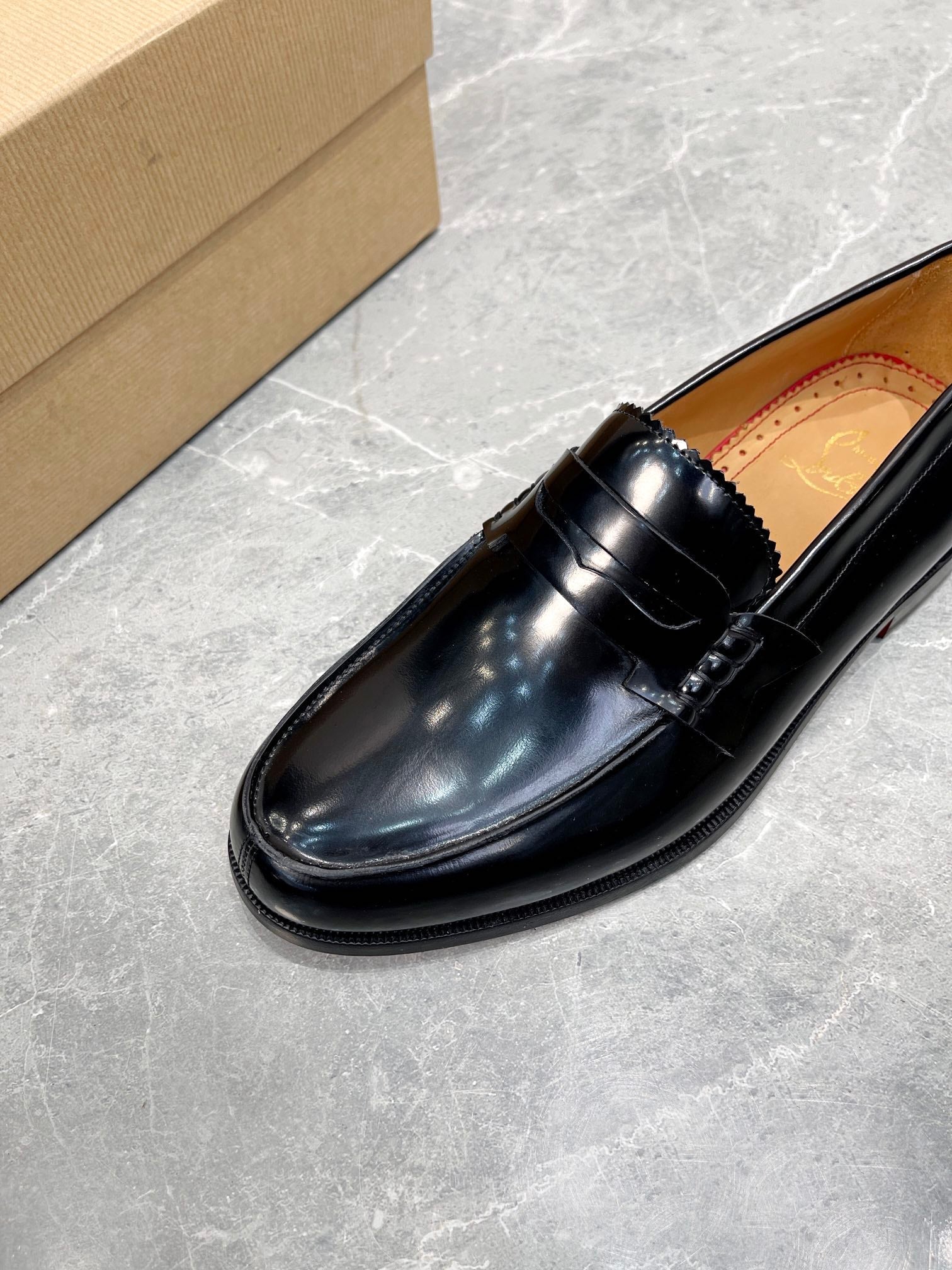 cl mocloon loafer black beige patent calfskin