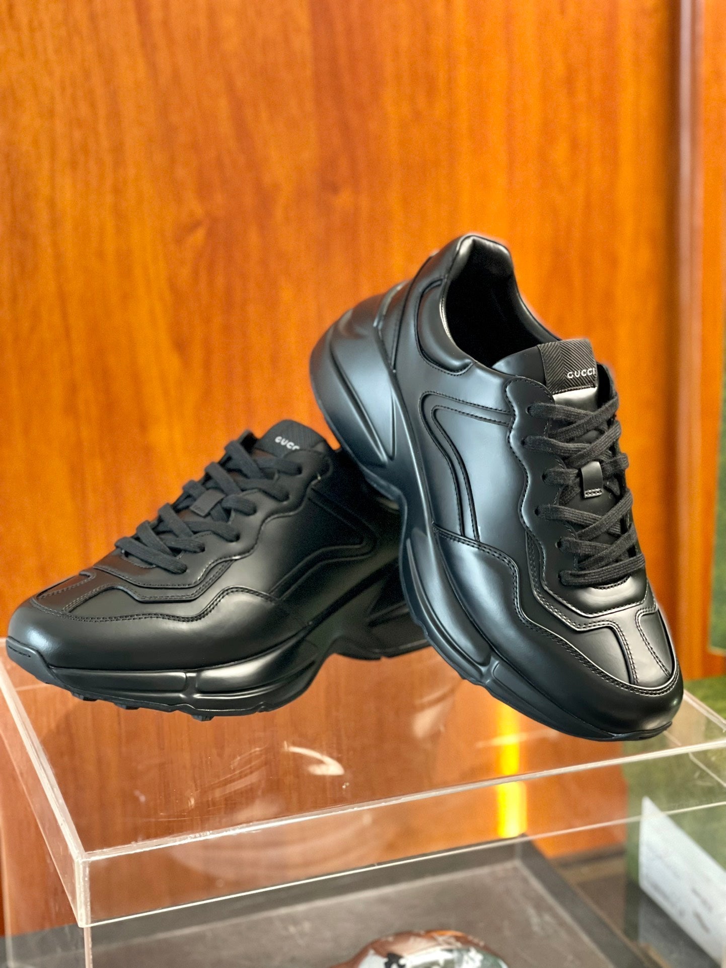 GG Men's Rhyton Sneaker Cowhide 524505