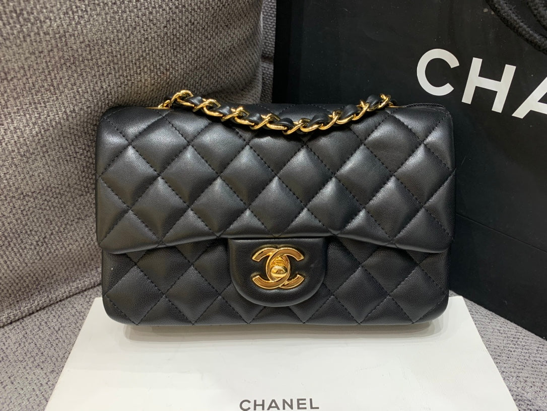 flap bag mini 20cm black lambskin gold hardware