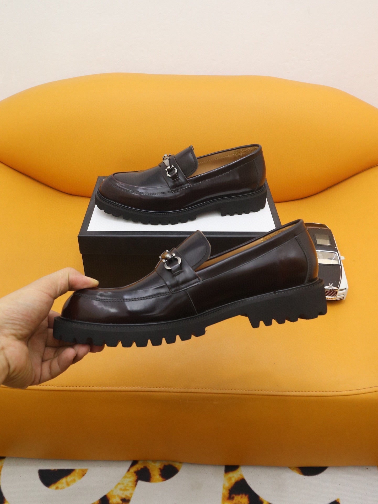 GG Men's Loafer Dark Brown Patent Leather 524061