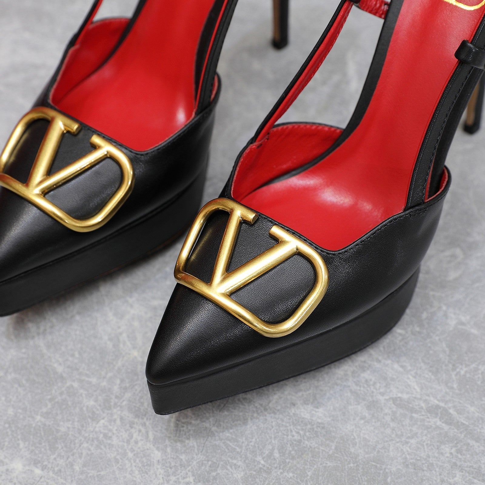 VALENTINO GARAVANI VLOGO PLATFORM SLING BACK 120 BLACK RED COWHIDE 392142