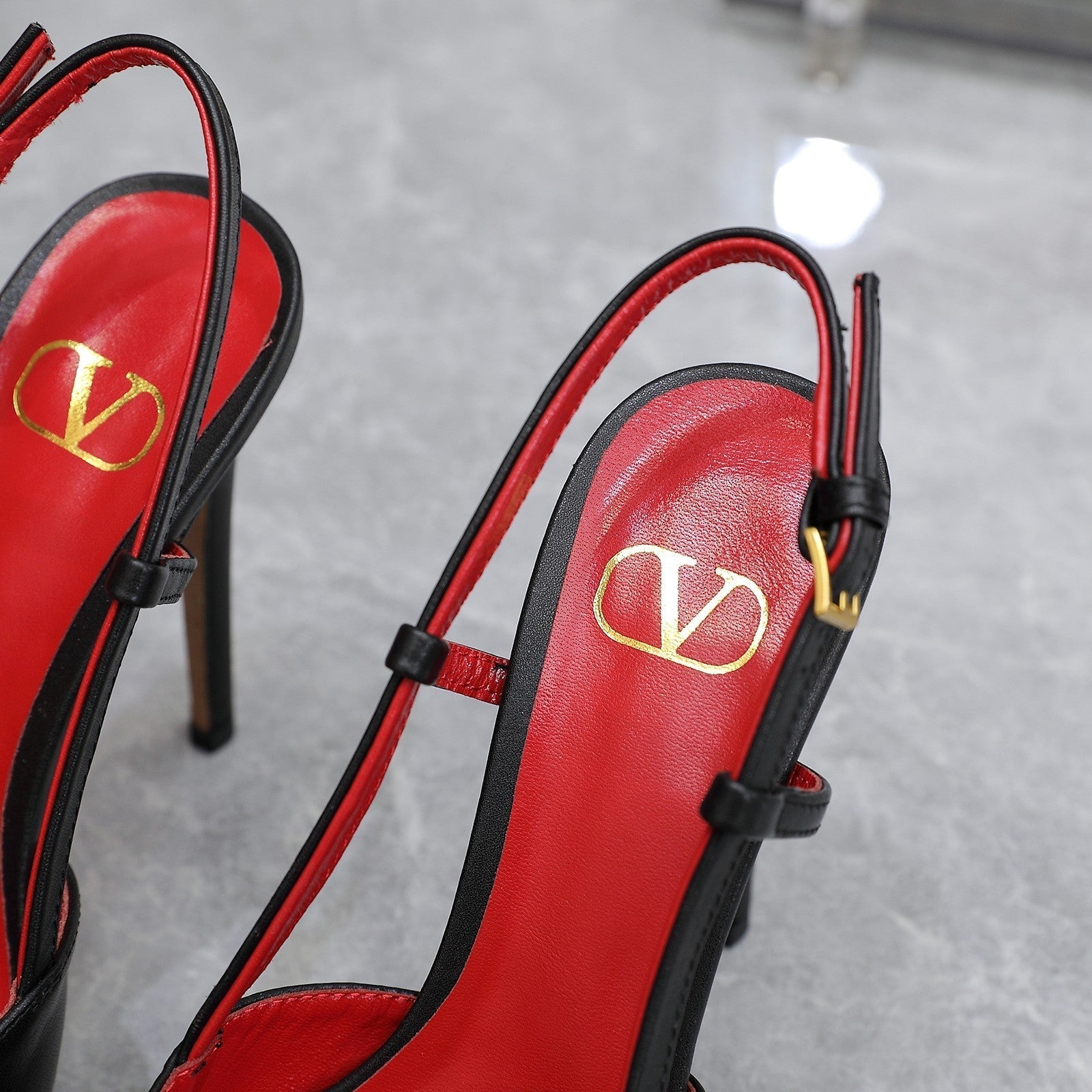 VALENTINO GARAVANI VLOGO PLATFORM SLING BACK 120 BLACK RED COWHIDE 392142