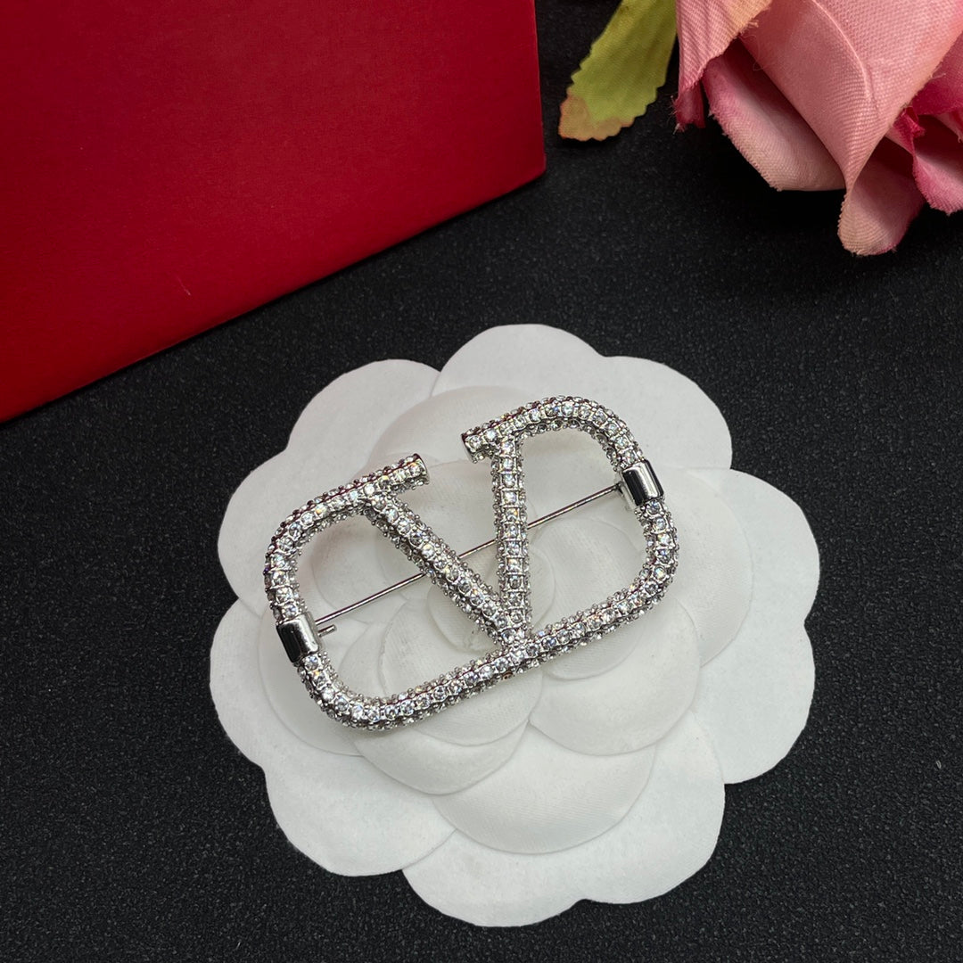 VT Brooch Silver Diamond 194222