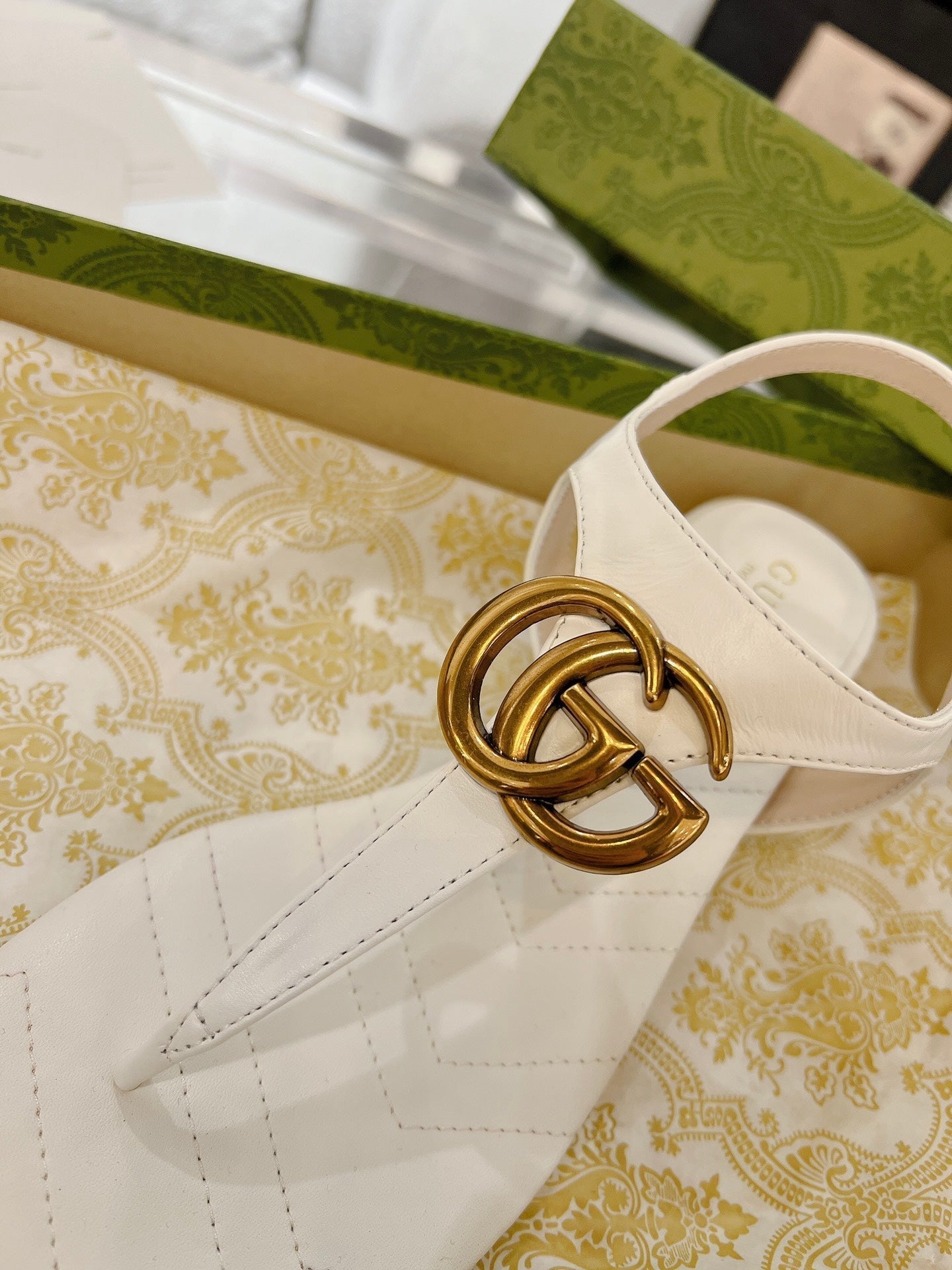 GC Double G Block Heel Thong Sandals White Leather 292408