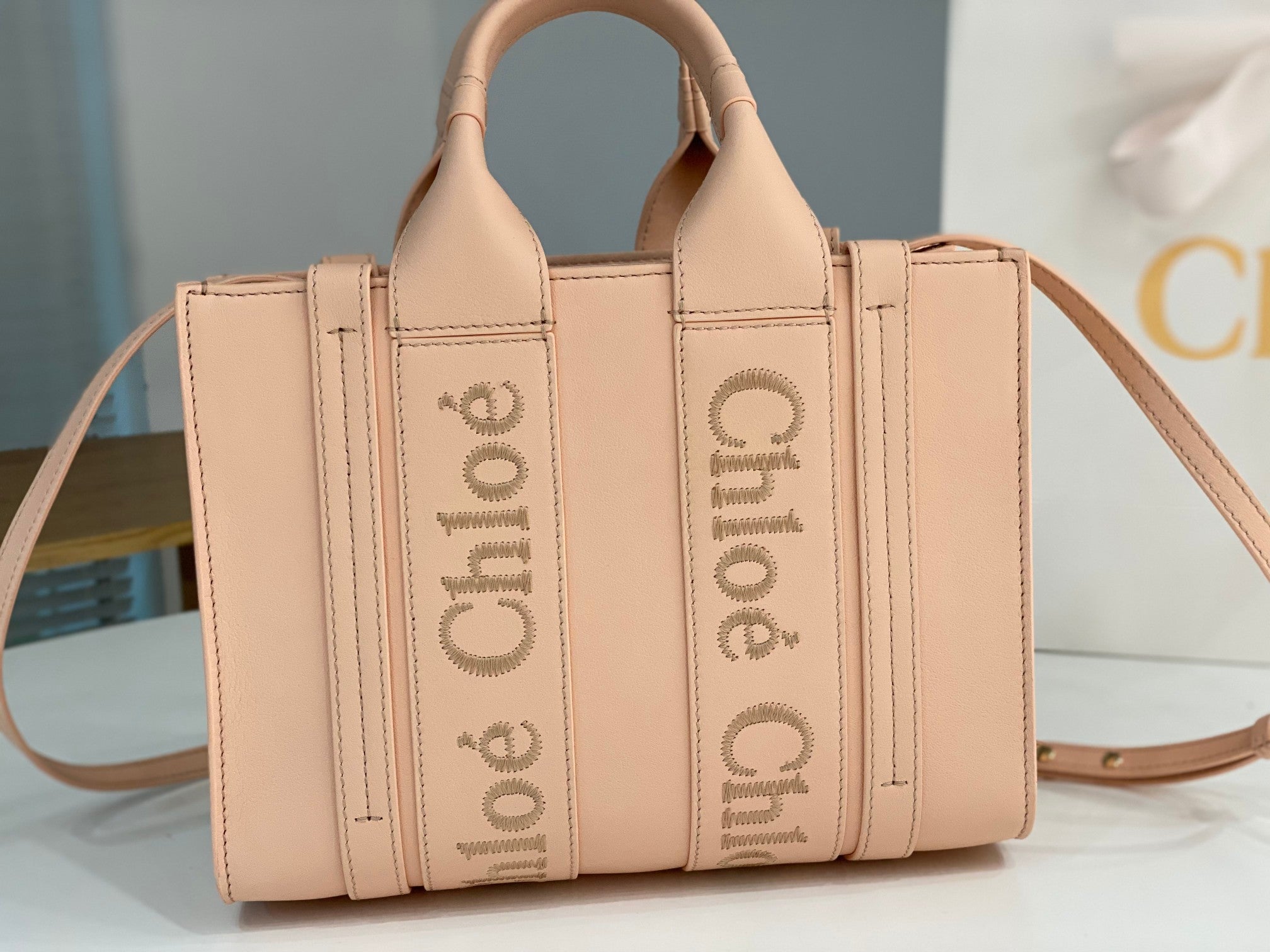Chloé Woody small tote bag pink calfskin