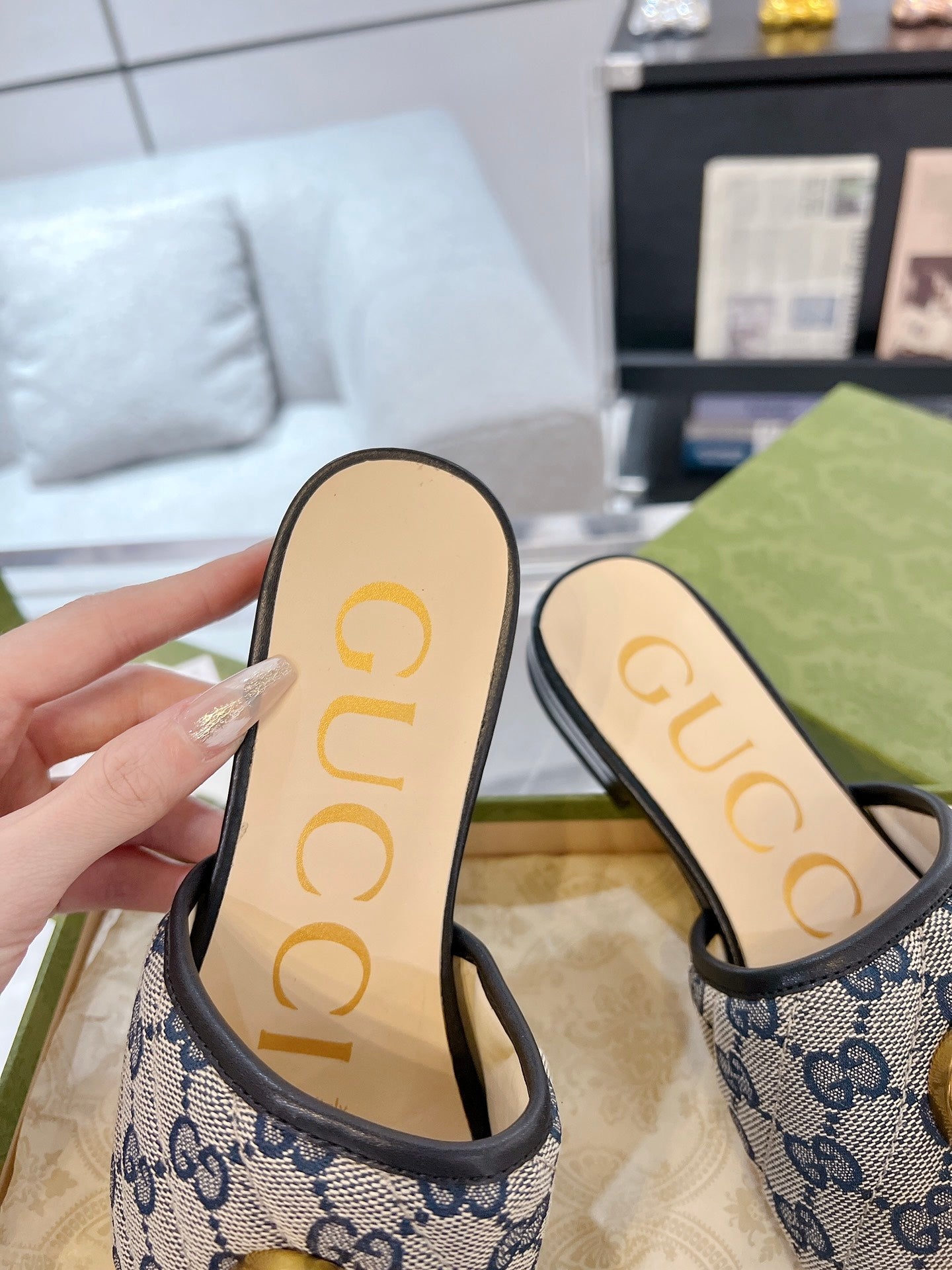 GG EXCLUSIVE SLIDE SANDAL BLACK AND CHARCOAL FABRIC