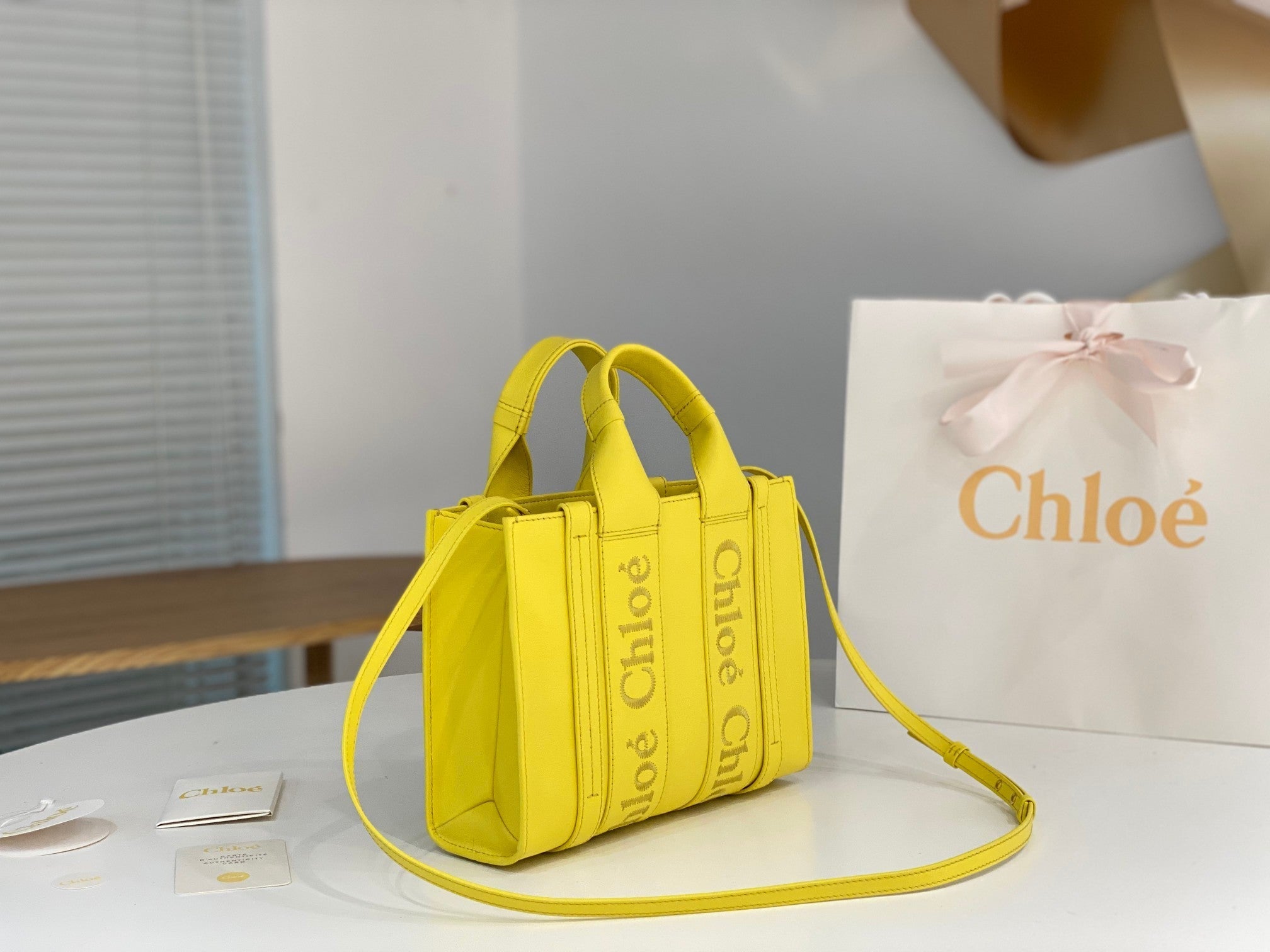 Chloé Woody small tote bag yellow calfskin