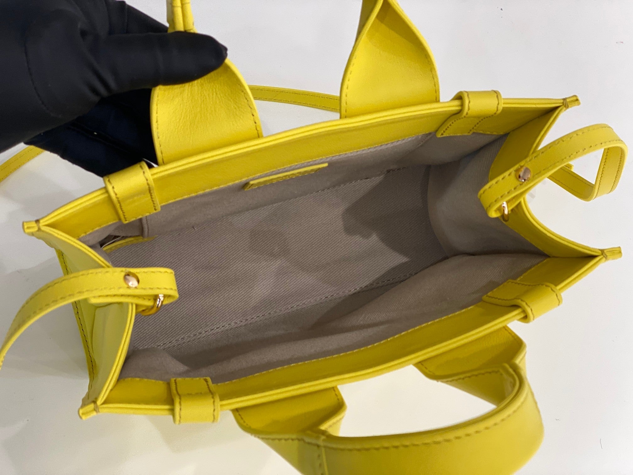 Chloé Woody small tote bag yellow calfskin