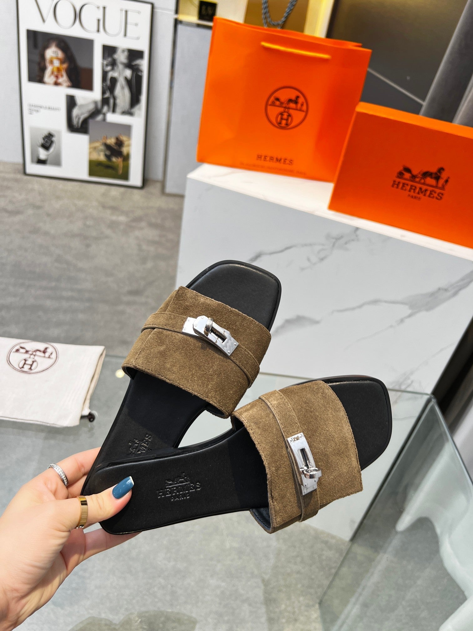 Giulia Sandal Brown Suede Black Calfskin