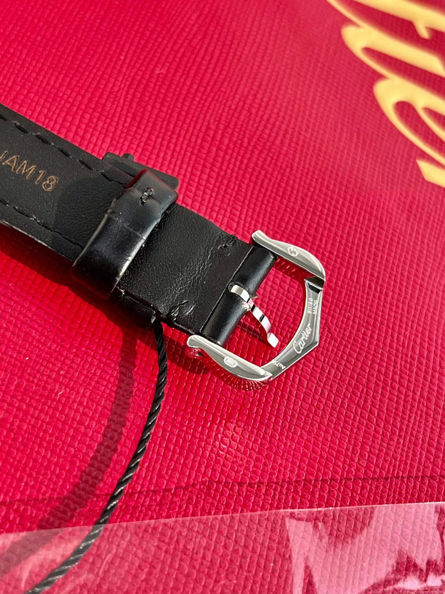 Cartier Cloche 37mm Quartz Silver Black