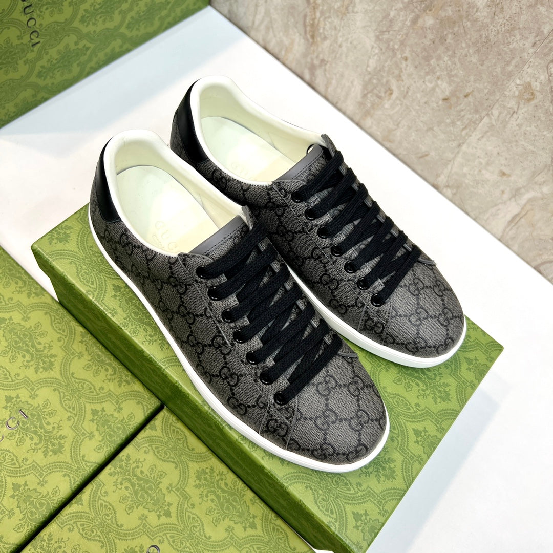 GG Men's Supreme Sneaker Black Canvas 525926