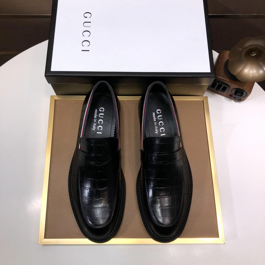 GG Men's Dress Loafer Black Cowhide 457680