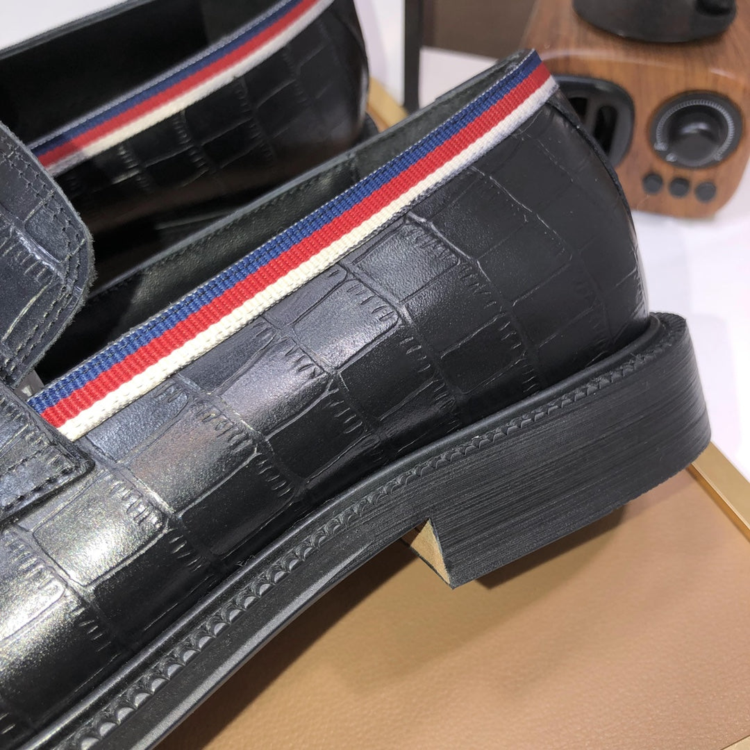 GG Men's Dress Loafer Black Cowhide 457680
