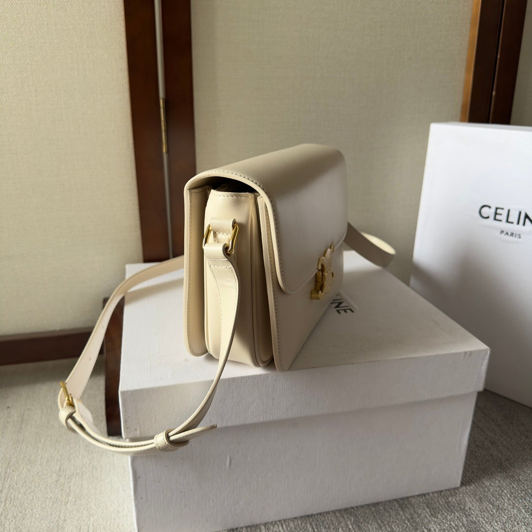 classique triomphe 22 cream calfskin gold hardware