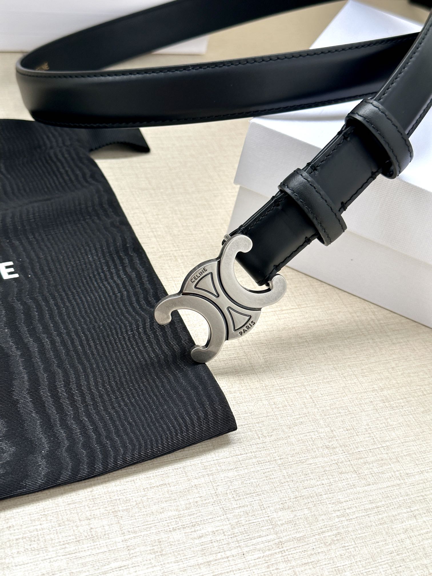 Medium Triomphe Belt 25mm Black Calfskin Silver Finishing