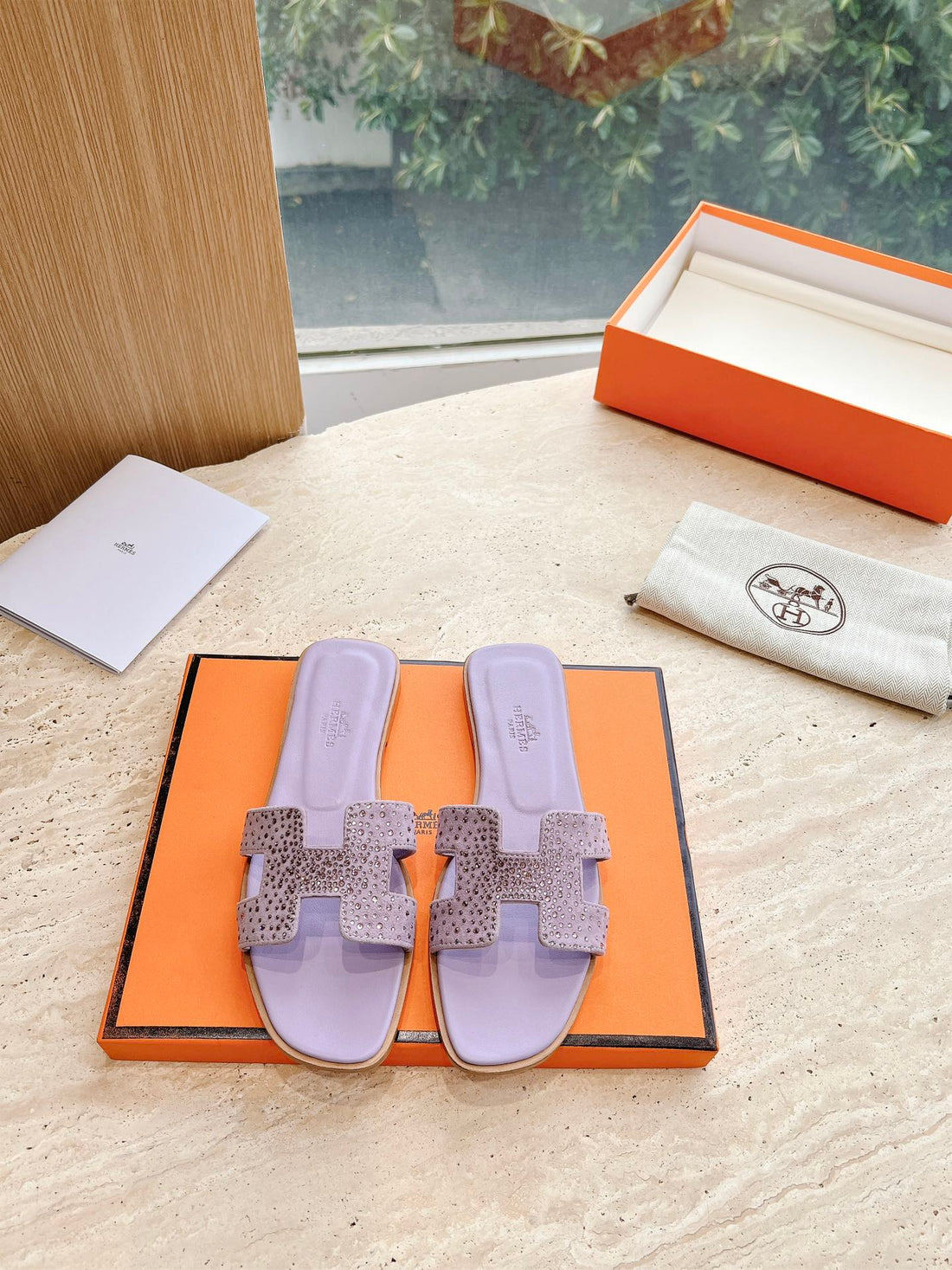 HM 25 Oran Sandal Violet Calfskin Crystal Embellished