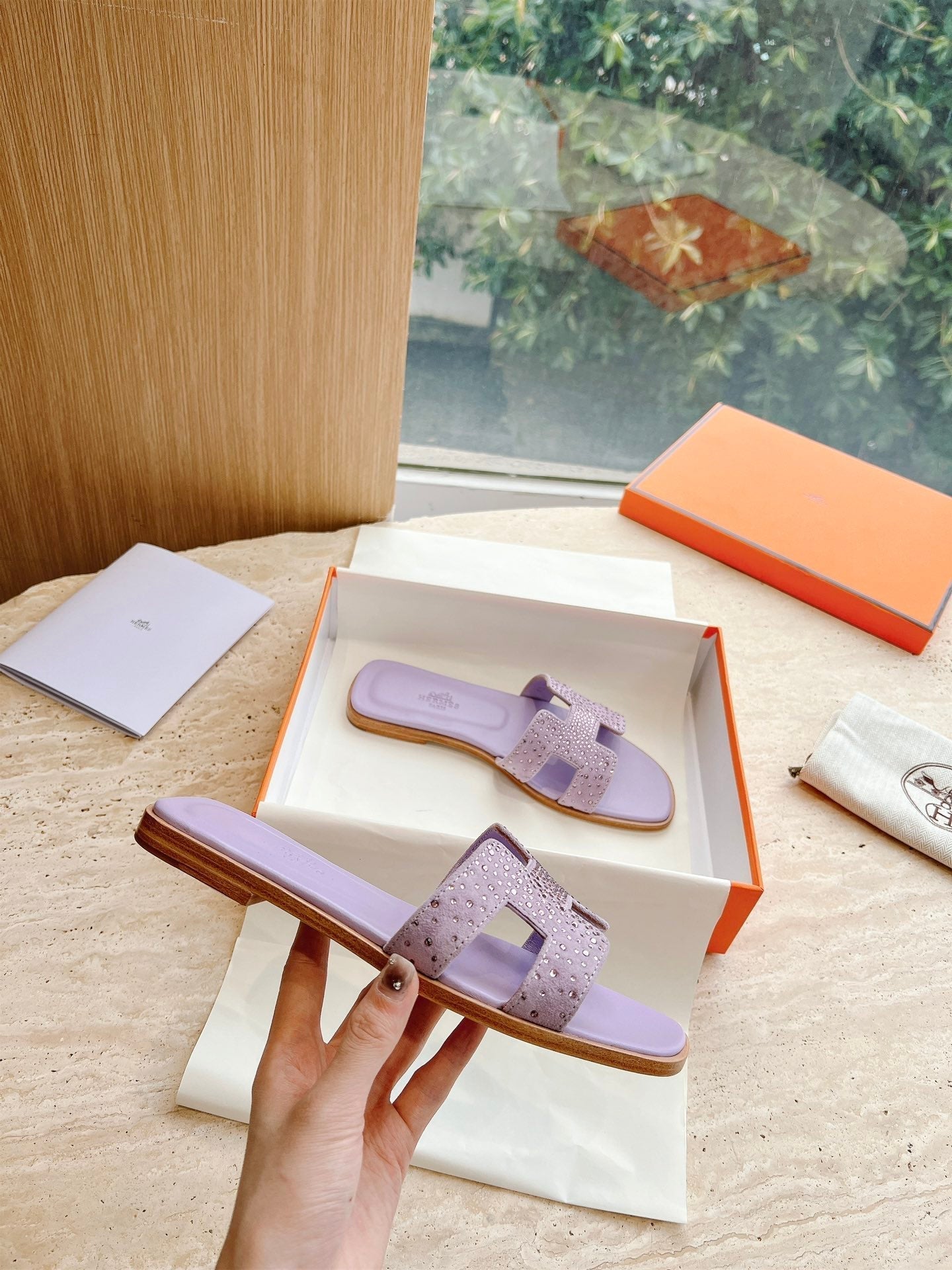 HM 25 Oran Sandal Violet Calfskin Crystal Embellished