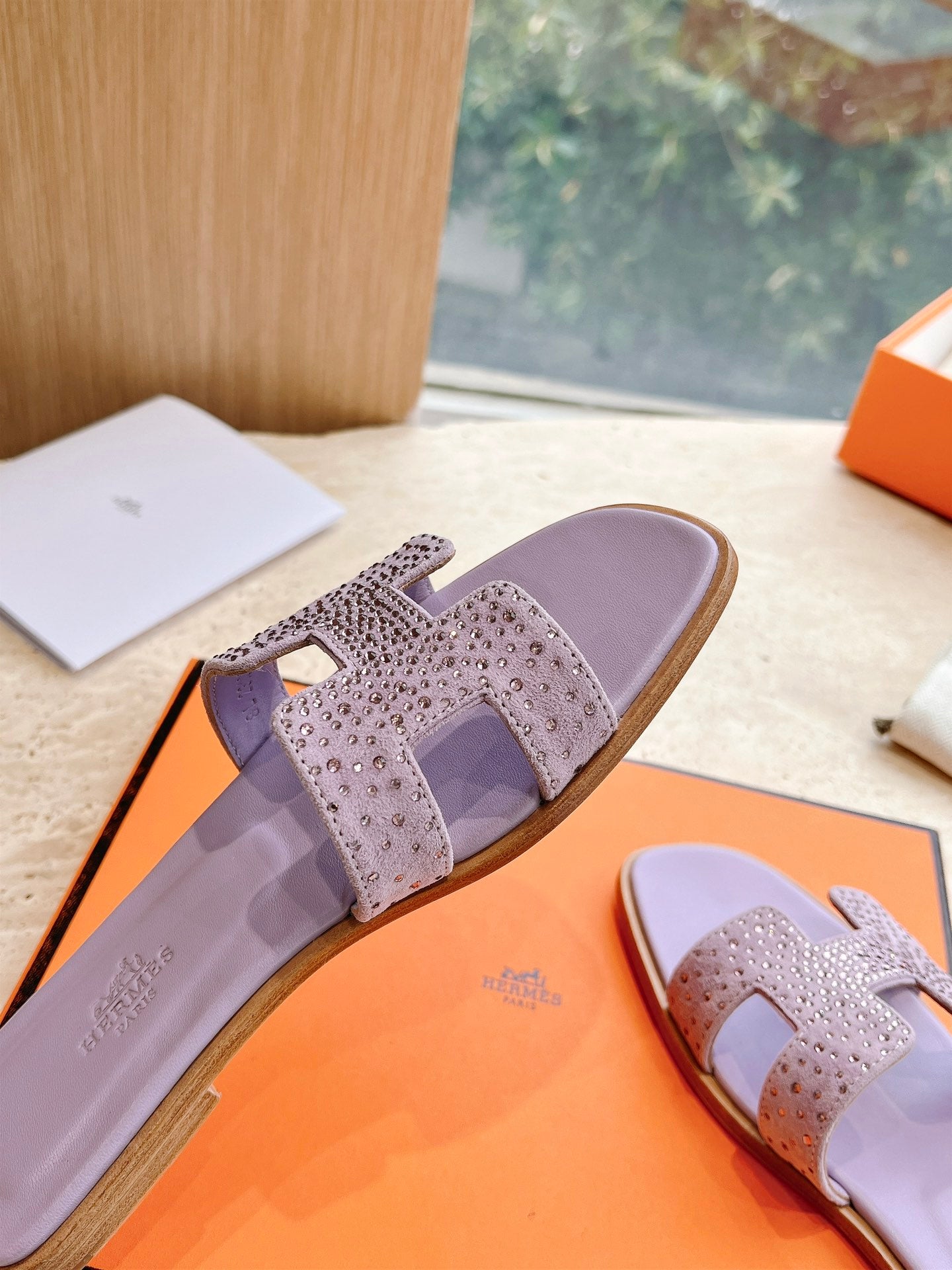 HM 25 Oran Sandal Violet Calfskin Crystal Embellished