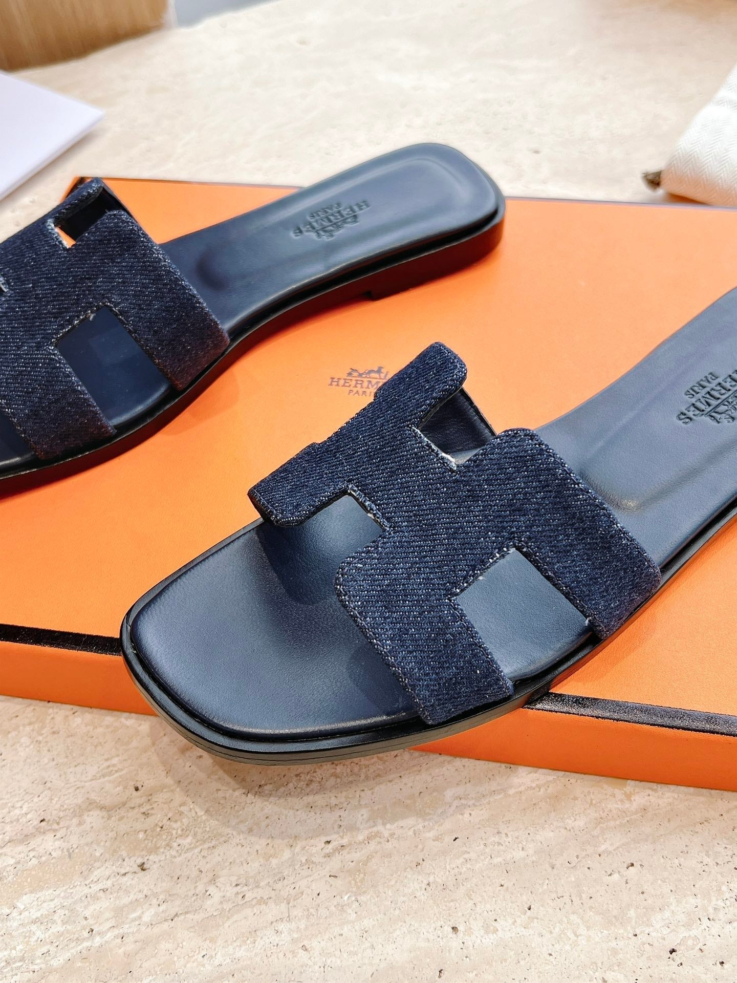 HM 25 Oran Sandal Dark Blue Calfskin Denim