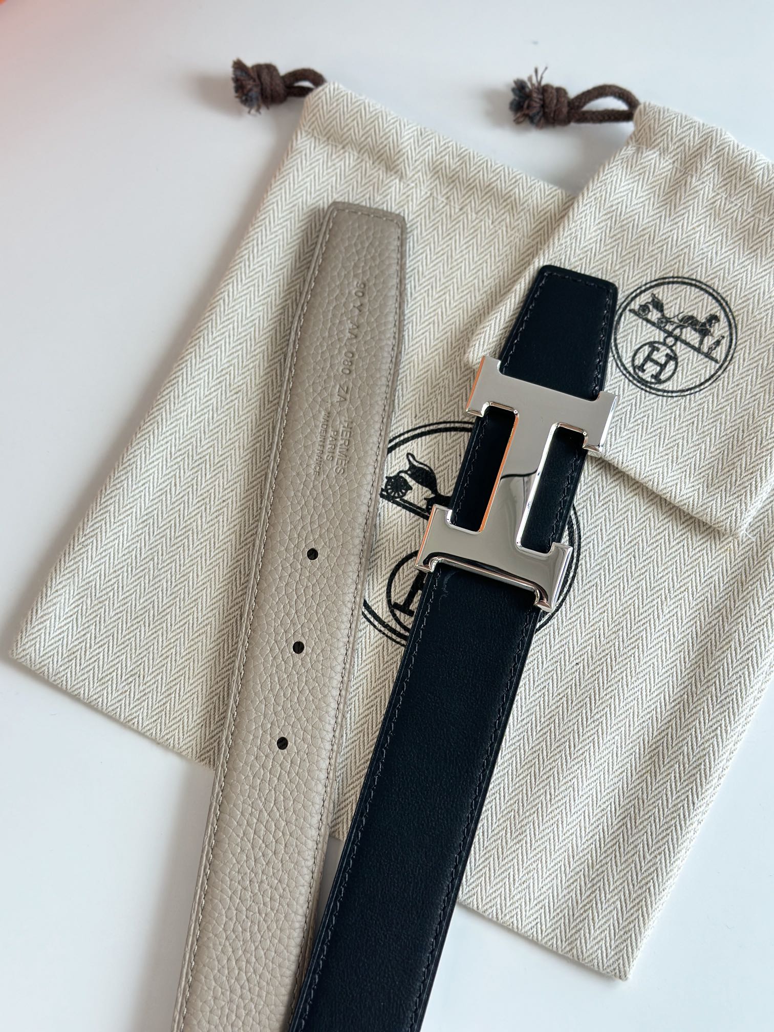 HM Silver H Buckle & Reversible 32mm Belt Beige mix Black leather 124653