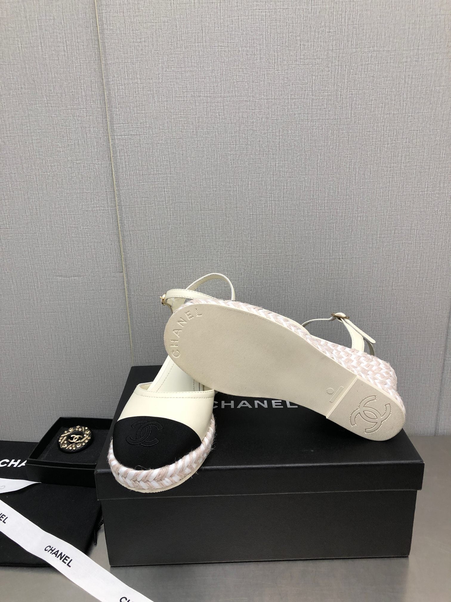 MARY JANE WEDGE WHITE LAMBSKIN