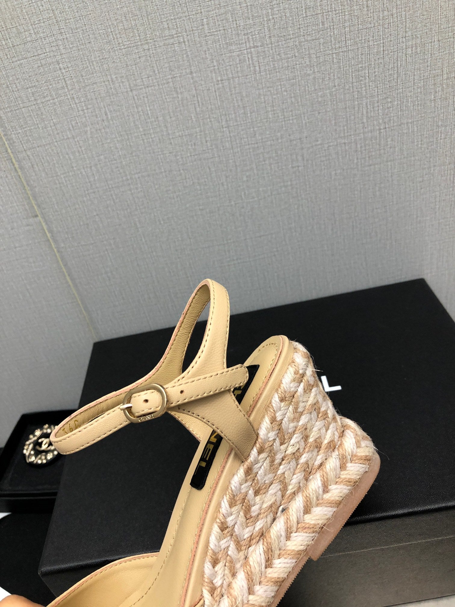 MARY JANE WEDGE BEIGE CREAM LAMBSKIN