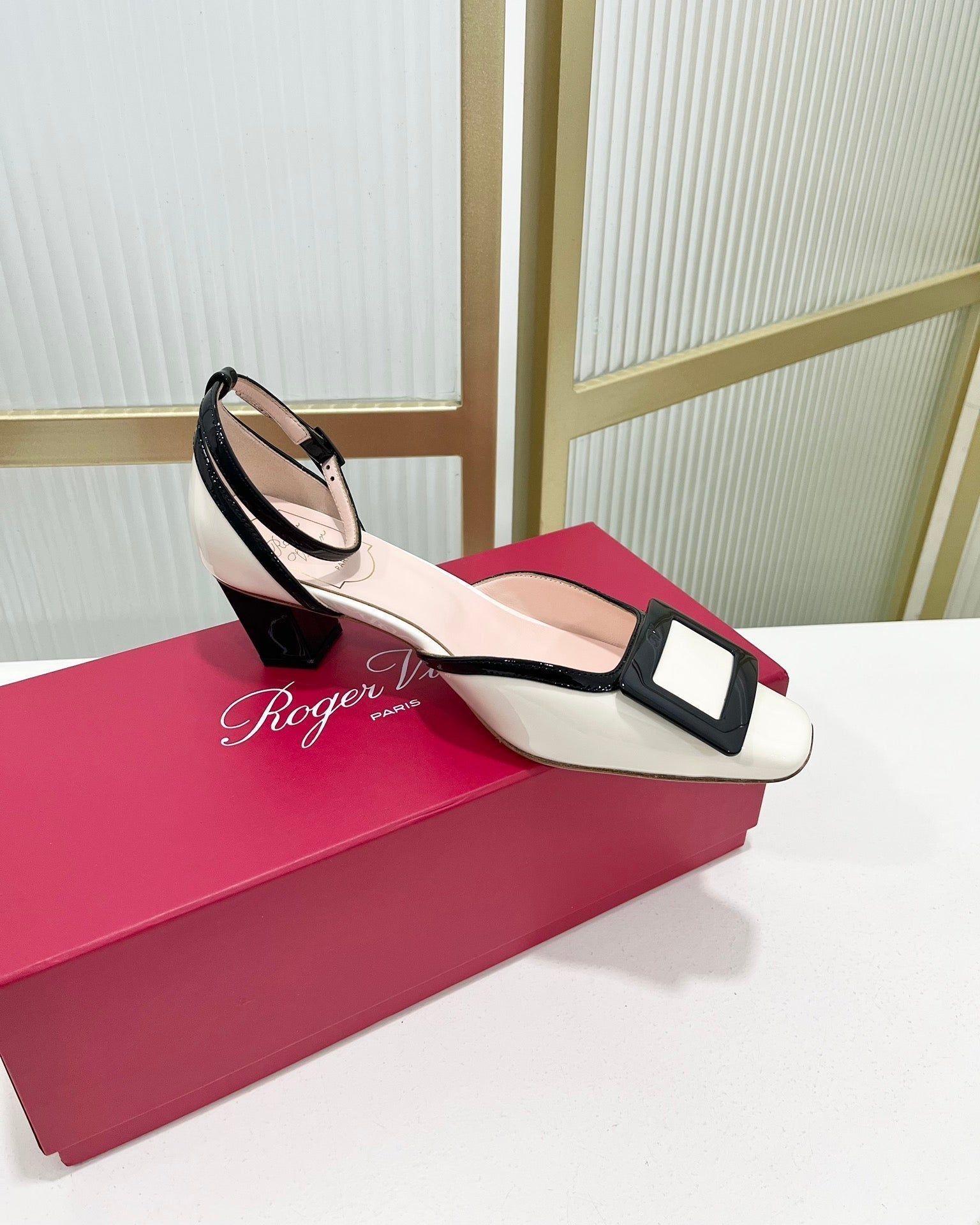 Trompette Metal Buckle Slingback Pump 45 Black White Patent Leather