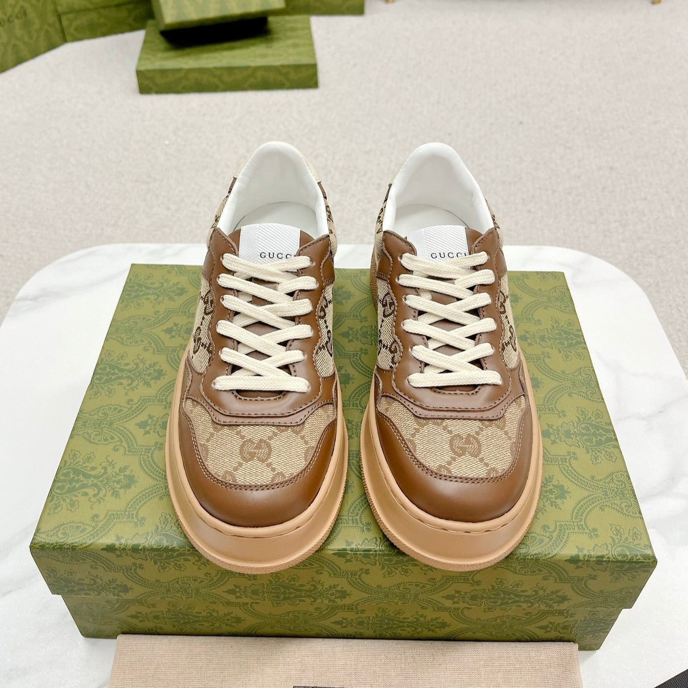 GG TRAINER CARAMEL CALFSKIN