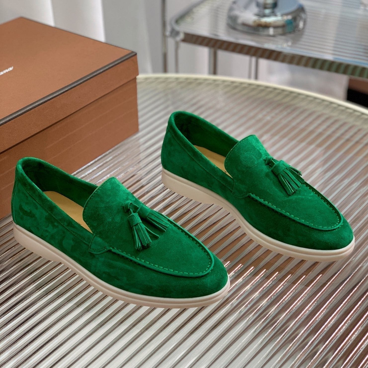 lp dot sole walk loafer green suede