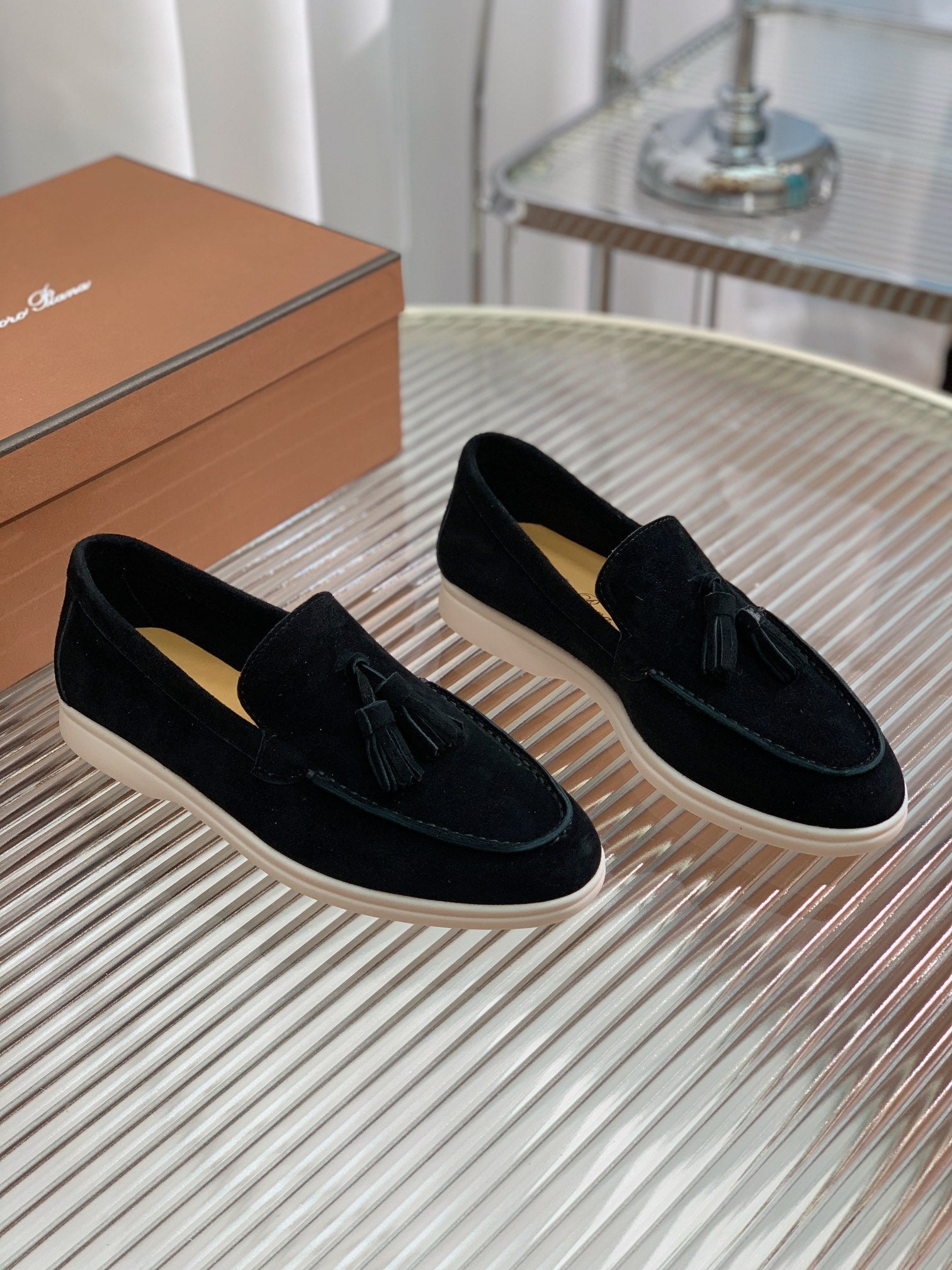 lp dot sole walk loafer black suede