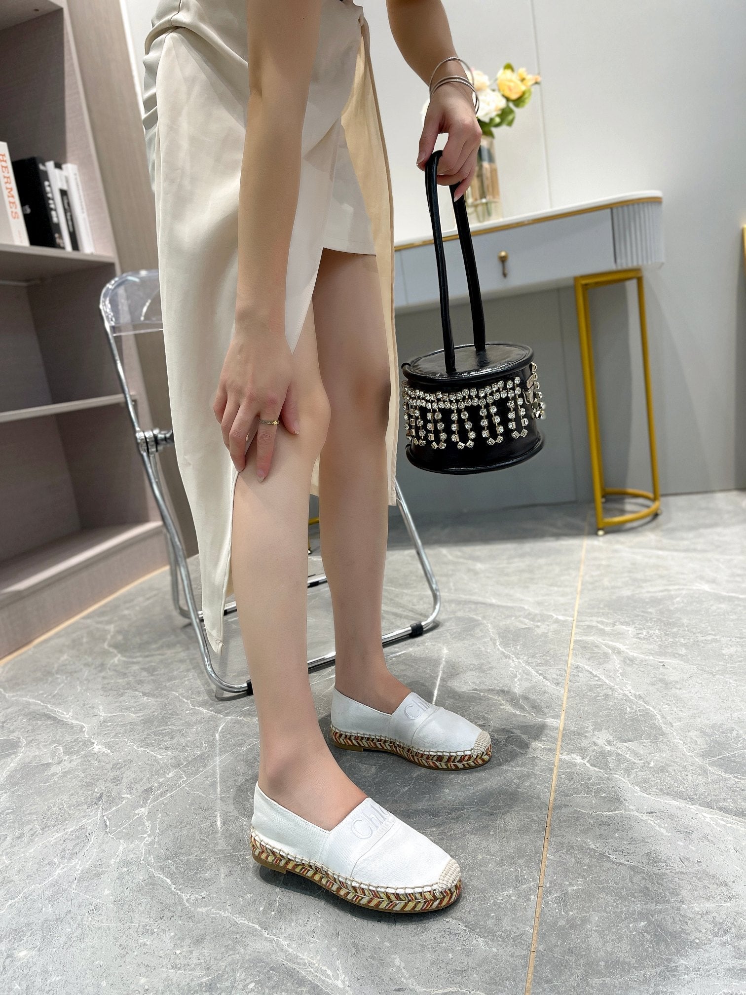 CHLOÃ‰ LOAFERS IN WHITE FABRIC AND RAFFIA
